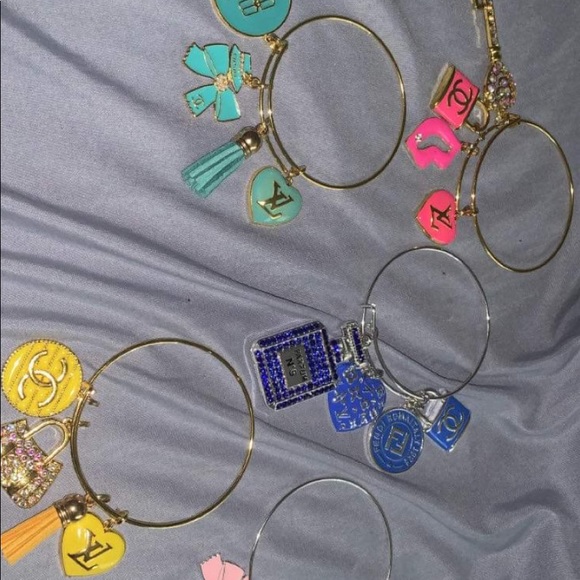 Designer bangles - Picture 4 of 16